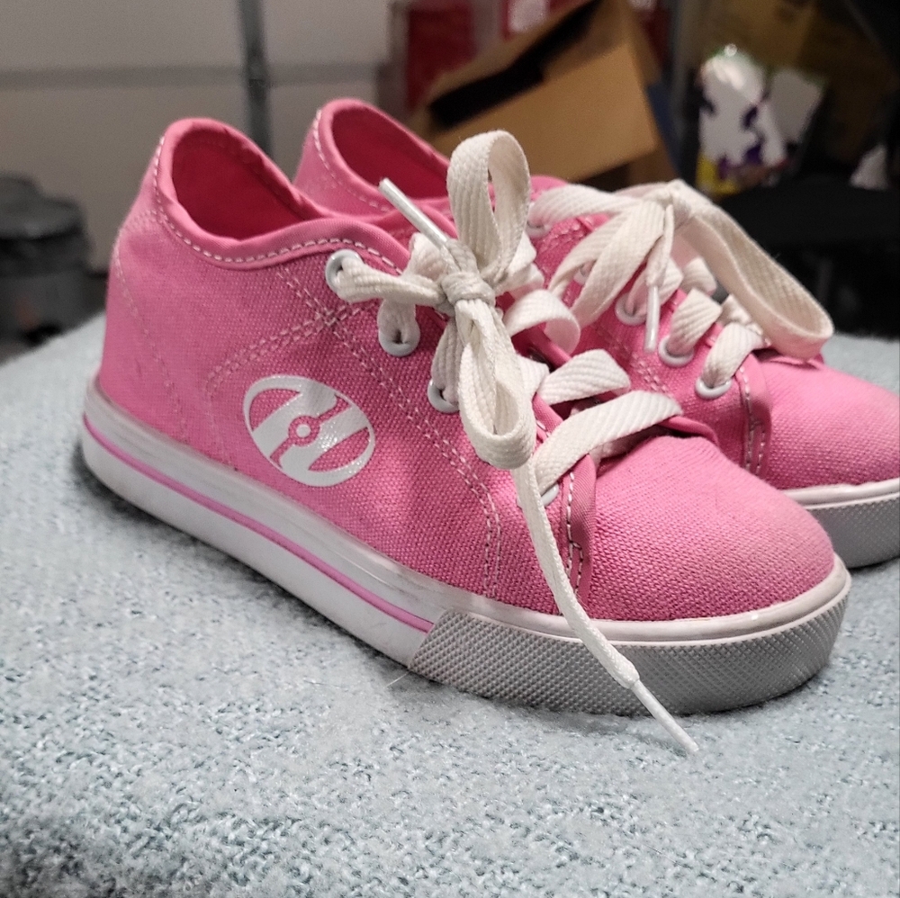 Kids pink heelys size 13